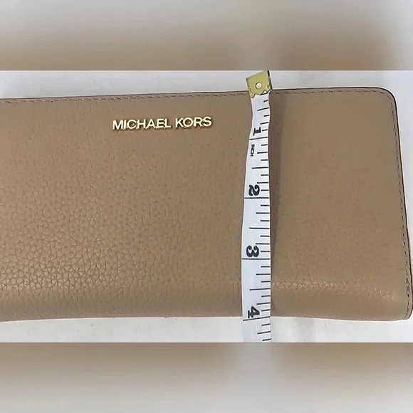 Michael Kors Jet Set Large Travel Continental Leather Wallet Wristlet Camel NWT - Picture 14 of 14